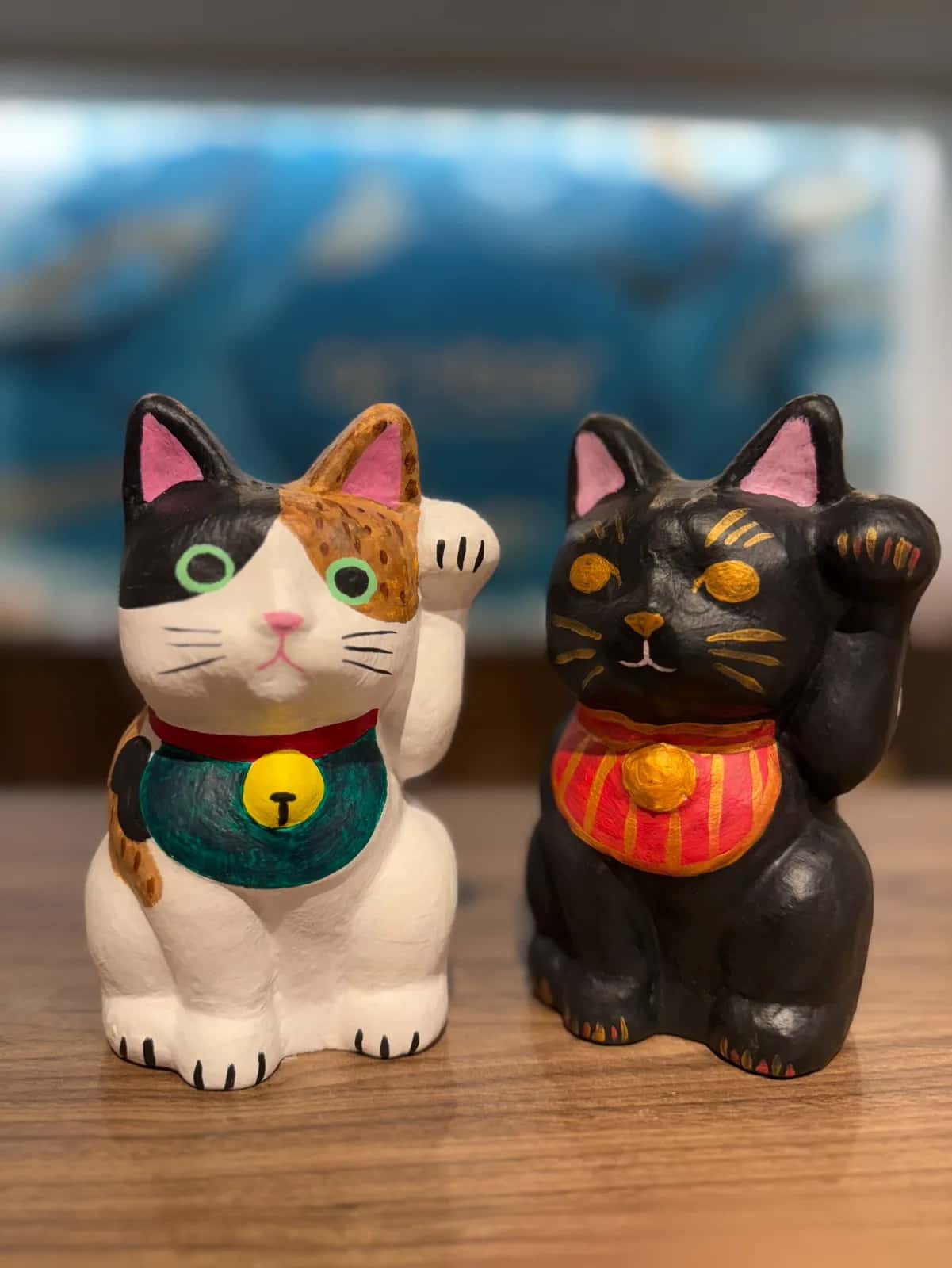 Lucky Cat Paper Mâché Statue Design and Paint